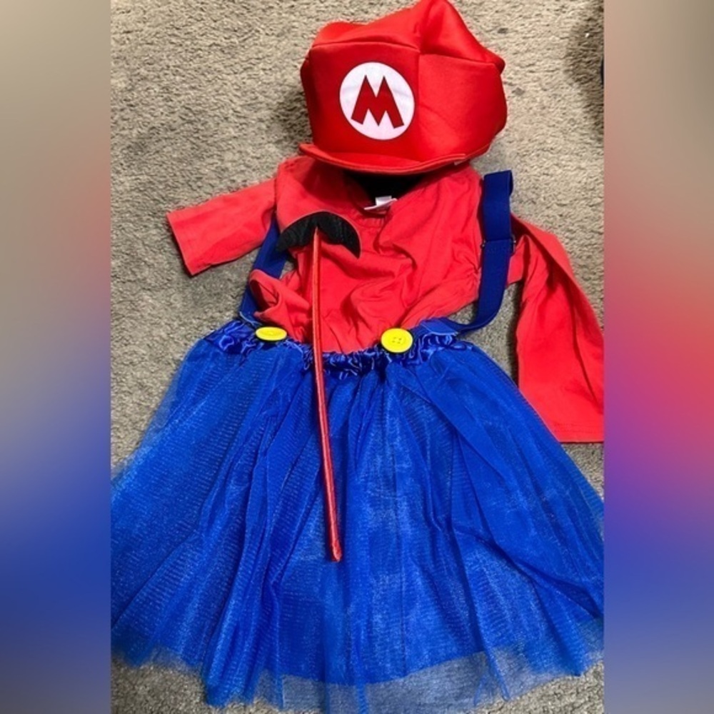 Mario Plumber Kids Red and Blue Plumber Costume size M 3-4years Mario mustache